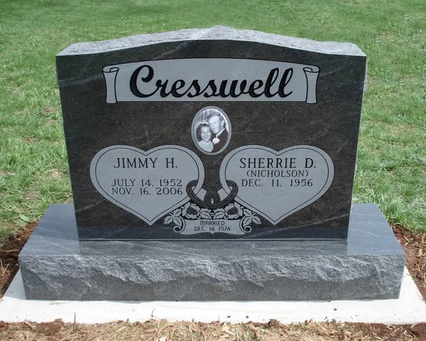 Complete monument