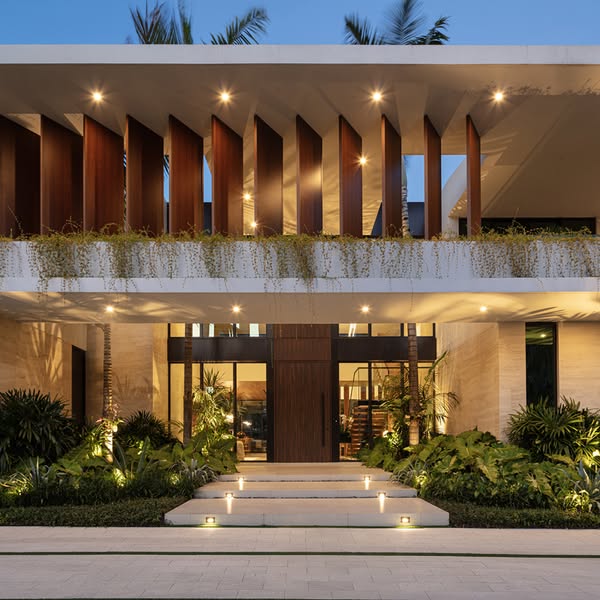 Luxurious flowing