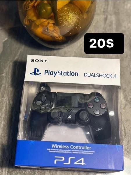 PlayStation DualShock 4 Wireless Controller