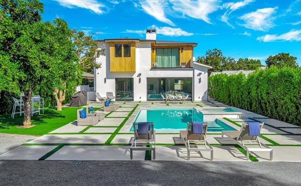Outdoor Oasis