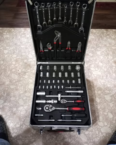 Pliers