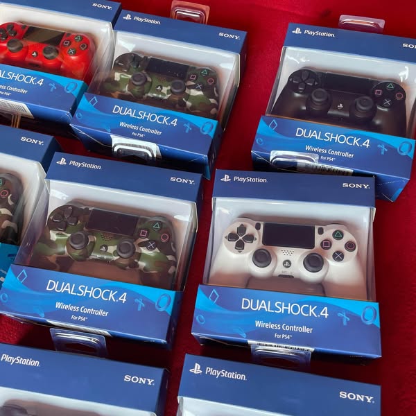 PlayStation DualShock 4 Wireless Controller