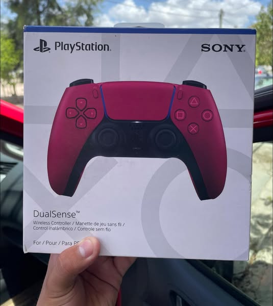 PlayStation DualShock 4 Wireless Controller