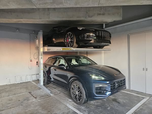 Perfect compact