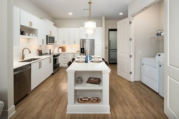 Upscale plank