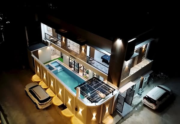 Luxurious swing