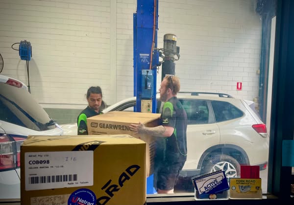 Safe dealer