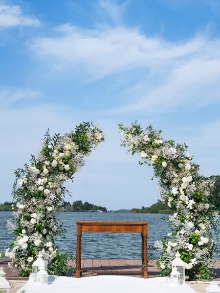 Exceptional floral