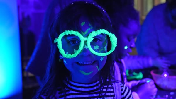 Spectacular neon