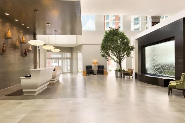 Expedia: Hotels, Flights & Car