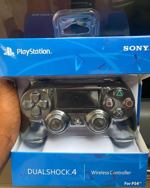 PlayStation DualShock 4 Wireless Controller