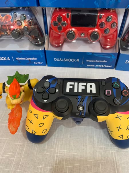 PlayStation DualShock 4 Wireless Controller