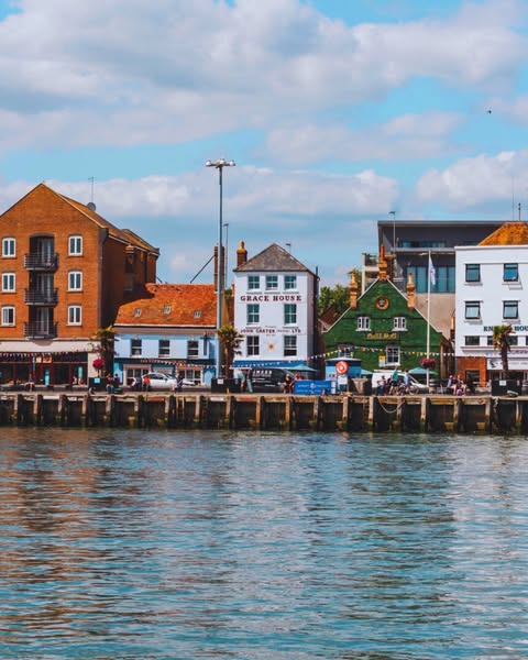 Charming maritime