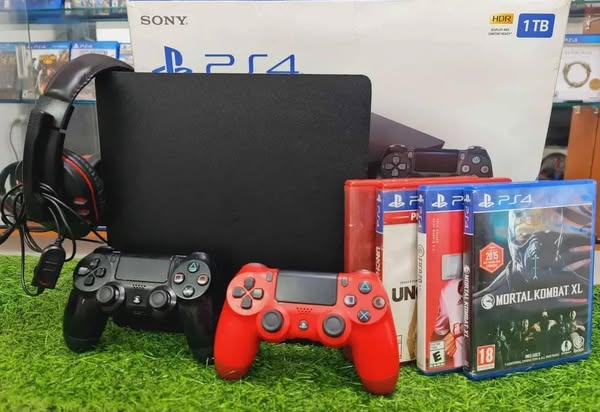 PlayStation DualShock 4 Wireless Controller