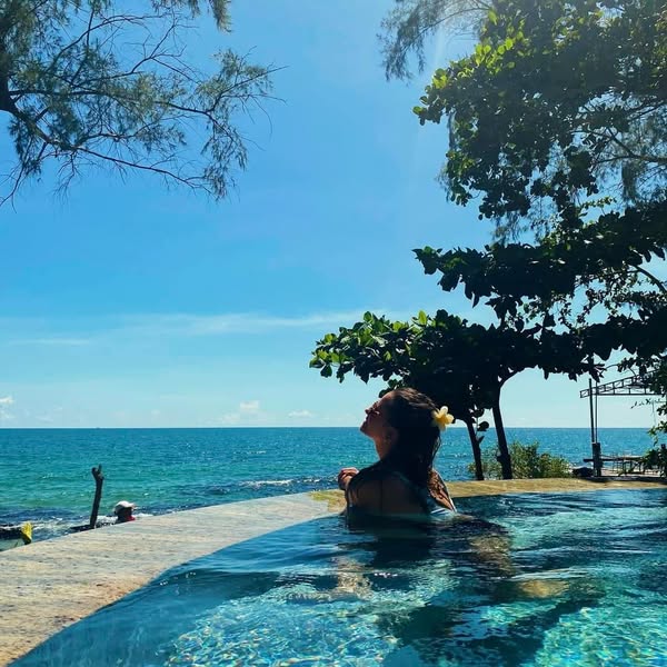 Complete resort